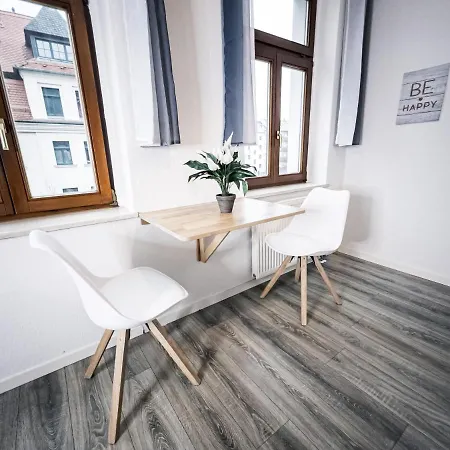 Apartment ⋙ Stilvolle Mit 2 Schlafzimmern & Balkon ⋘